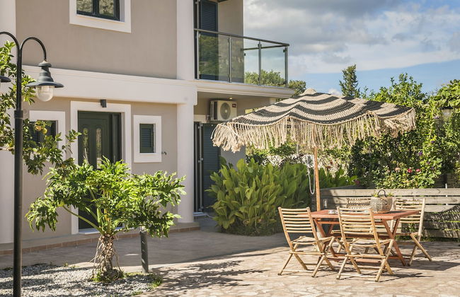 Queen Bee Residence - Photo 3