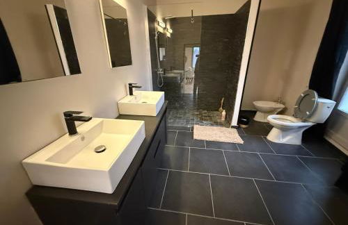 Jolie Maison spacieuse 6 min Centre Auxerre - Foto 10