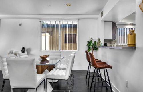 Amazing & Spacious in Heart of Santa Monica- Easy Access to ALL Tourist attractions - Foto 3