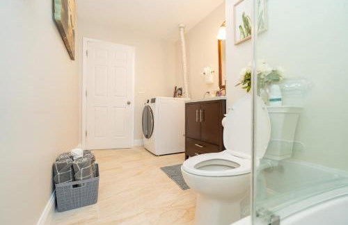 12BCozy 3BR Apartment with Koi Pond in Worcester - Foto 58