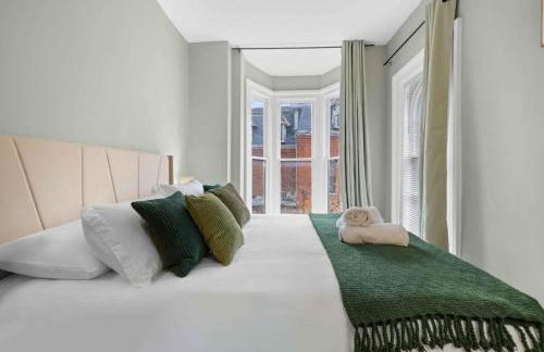 Allentown 5 BR House Free Parking No Chores! - Photo 9