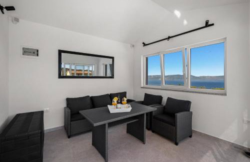 House Olive Bay View - Photo 6