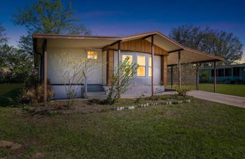 3 Bedroom, Comfy Home Dade City, Gated Community - Foto 5