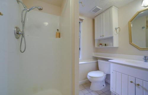 Spacious North Carolina Retreat - Patio and Fire Pit - Foto 21