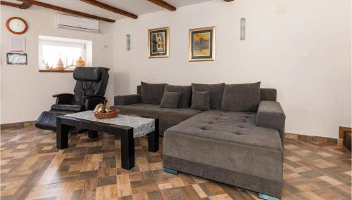 3 Bedroom Amazing Home In Opuzen - Photo 3