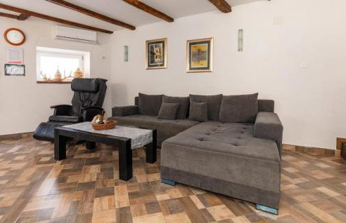 3 Bedroom Amazing Home In Opuzen - Foto 3