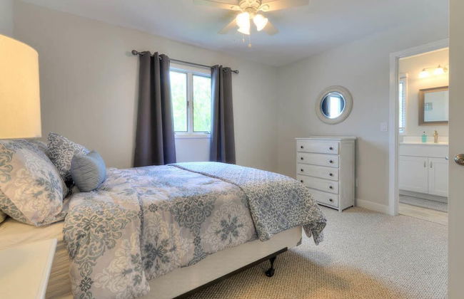 Bayard Avenue 2202b - Photo 3