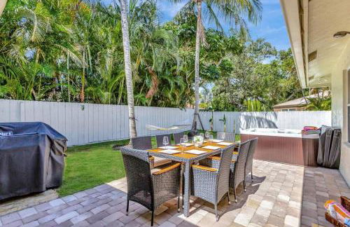 Hottub! Mini Golf! Water Access! Pets! 5min beach! - Foto 18