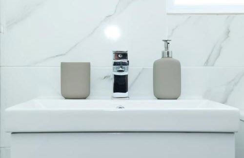 Brand New Luxury 1 Bedroom Apartment - Foto 6