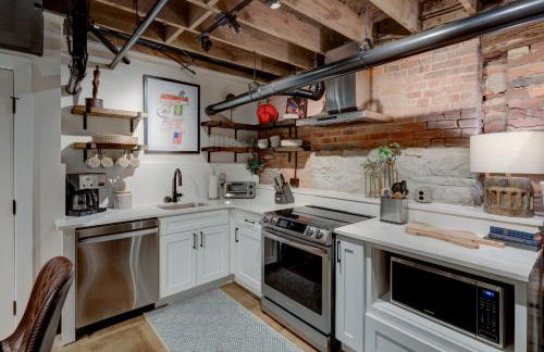 Historic Stay Near Downtown - Foto 13