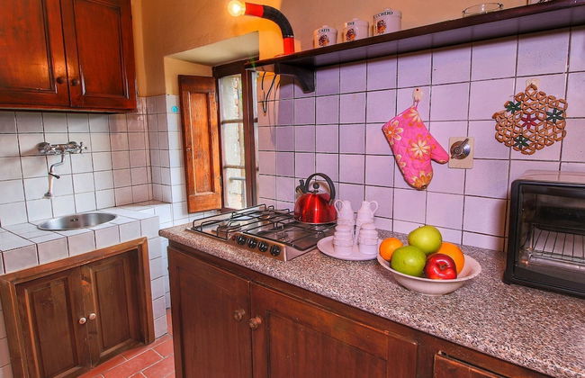 Farmhouse With Stables, Horses and the Ability to Make Horseback Riding - Foto 17