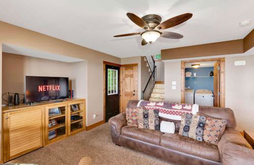 Stone Ledge Refuge with private hot tub - Foto 27