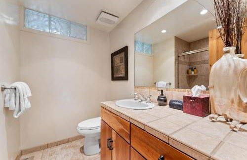 Luxury Lakeview Retreat - Hot Tub, SUP, Sauna & More! - Foto 34