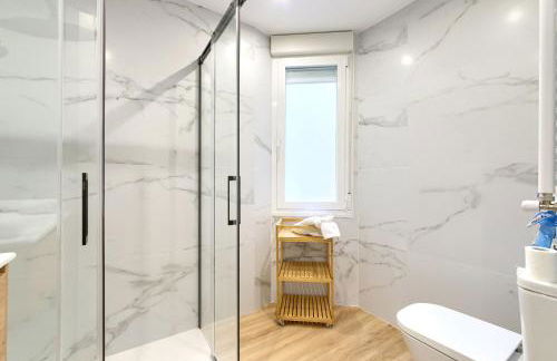 Apartamento familiar a estrenar en Barakaldo Parking gratis y Wifi gratis - Foto 9