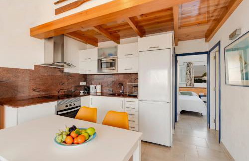 Vista Faro-Apartamento con balcón que mira al mar - Foto 2