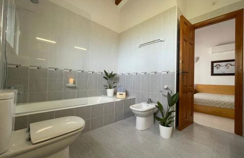 Casa Dalí 4BR Hilltop Villa with Pool & Sea Views near Dénia - Foto 17