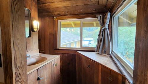 Unique Farm Apartment with Woodstove - Foto 2