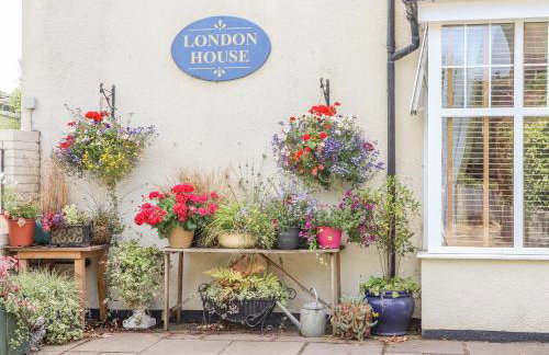 Little London - Photo 2