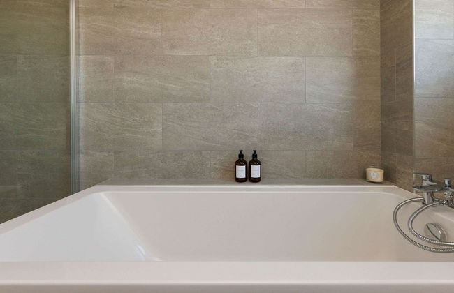 Beautifully Refurbished 4-bed Beachside Retreat - Foto 15