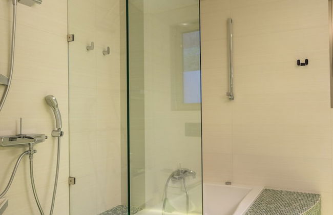 Luxurious Villa Philoxenia - Photo 25