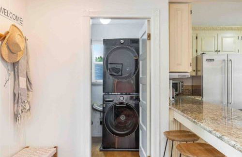 Spacious Retreat with guest house, game room, parking in N Tacoma - Foto 41