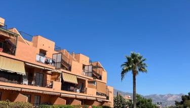 Ático con Vistas al Mar y con Piscina frente a Castillo Sohail - Photo 2