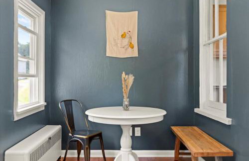 Hudson Restored Farmhouse with Fire Pit - Foto 12