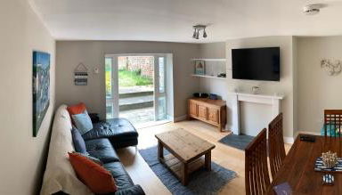 Ryde Beach Garden Apartment - Photo 5, Garden view