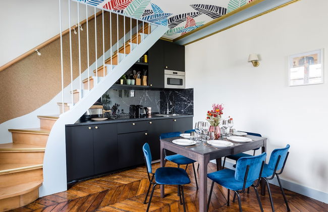 Luxury 2 Bedroom Duplex - Beautiful Monument View - Photo 15