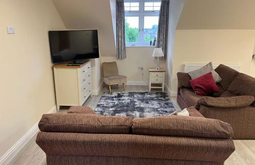 Quiet studio flat near University & QMC, King size bed - Foto 1