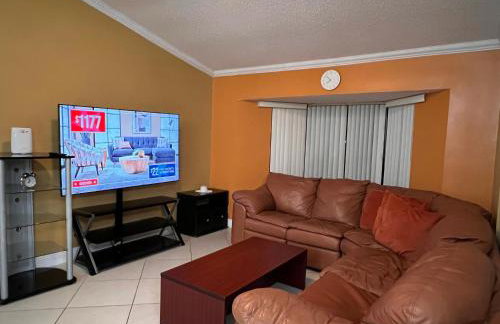 Entire Single Family home 3 bed 2 bath in water front big cozy back yard view - Foto 4