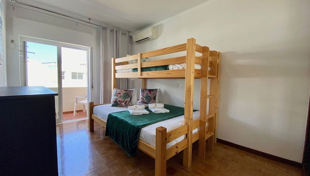 Quarteira Beach Apartment by Homing - Foto 3, Habitación