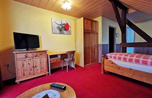 Pension zum Wiesengrund - Doppelzimmer - Photo 7