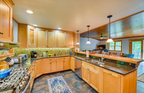 Thendara Cabin on Moose River with Game Room! - Foto 10