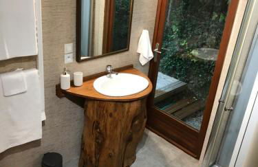 Bus atypique au bord du canal du midi et au cœur d'une forêt 2 chambres - Foto 30