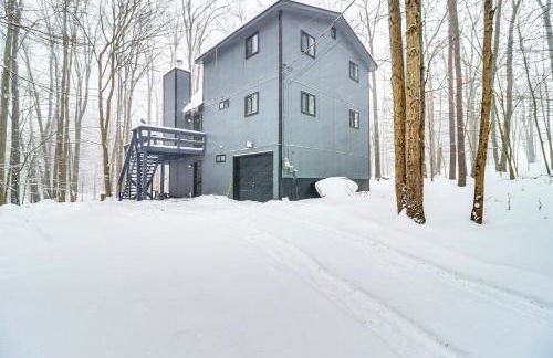 Scenic Views! Clifton Twp Chalet with Fire Pit, Deck - Foto 32