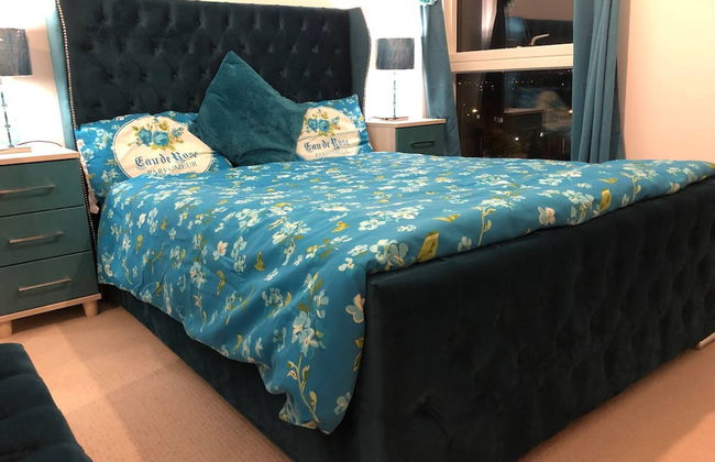 London 2 Bedroom In London - Photo 3