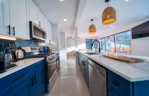 Brand New House with Huge Patio - Photo 15