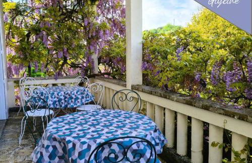 VILLA ANNEE 30 Rénovée ,Terrasse et Jardin - Foto 28