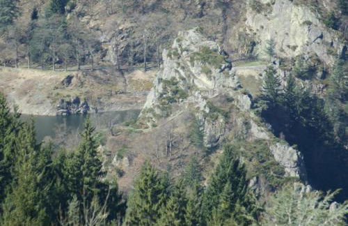 Gîte confortable avec vue imprenable près de Saint-Étienne - FR-1-496-38 - Foto 22