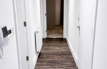 Rochester Gem, Balcony, FREE Parking and 2 mins walk to Station - Foto 11