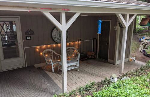 Guppies Lakehouse-Prvt. Lake Acc, Close to Rainier - Foto 11