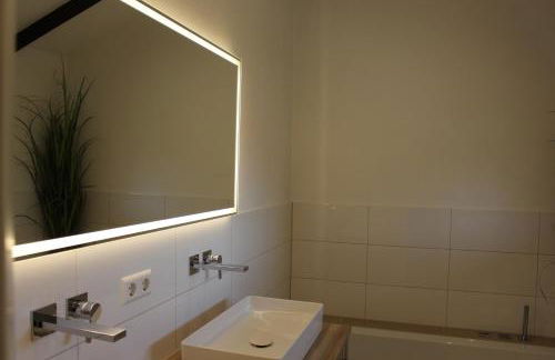 Ferienhaus mit eigenem Garten und Terrasse - Foto 13