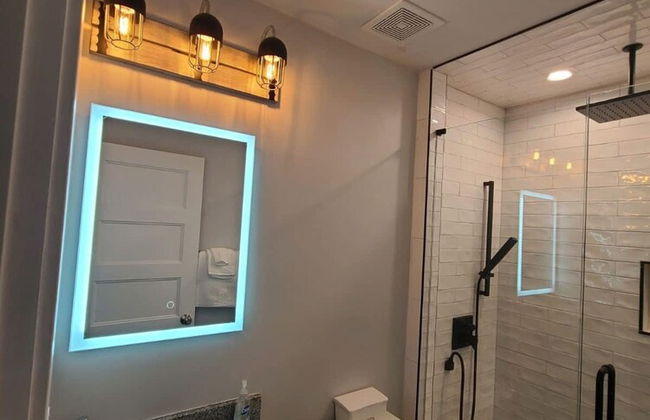 Remodeled and Inviting Free EV Charging Station Level 2 - Photo 15