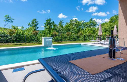 Villa Mochi, a beautiful modern villa in a tranquil enviroment - Photo 21