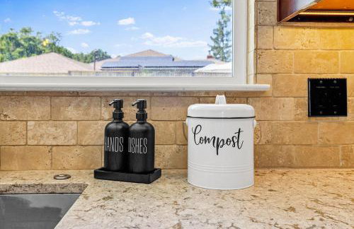 Happy House Getaway - Pool, Hot Tub & Wine Country - Foto 35