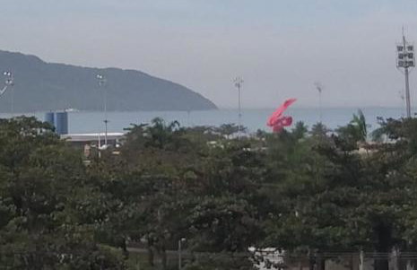 Apartamento em frente ao mar, pé na areia. - Foto 15