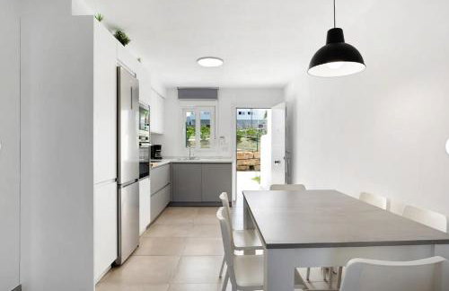 ATLANTERRA-ZAHARA DE LOS ATUNES Increíble apartamento con porche de 16m y jardín privado de 72m - Foto 13