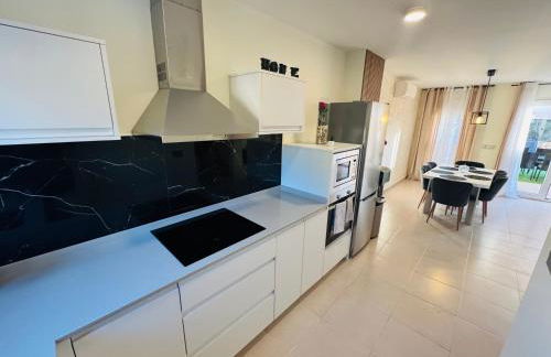 Calpe Casa adosada entorno playa y montaña tranquilidad relax jacuzzi piscina wifi aire jardin barbacoa y parking - Foto 24