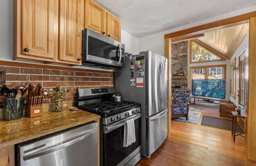 Secluded Cottage with hot tub, fire pit, and views - Foto 19